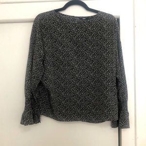 Uniqlo black/white floral print blouse 🖤